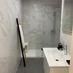 Modern Cloud 5 - Amadora Apartment *