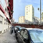 Modern Cloud 5 - Amadora Apartment *
