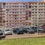 Modern Cloud 5 - Amadora Apartment