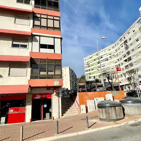 Modern Cloud 5 - Amadora דירה