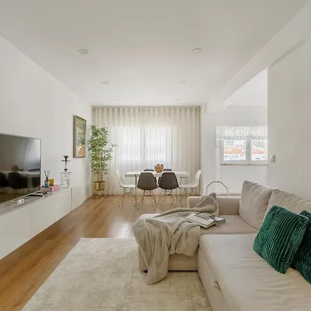 Modern Cloud 5 - Amadora דירה *