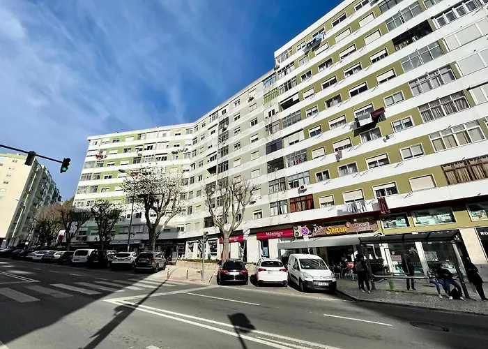 Modern Cloud 5 - Amadora Lägenhet Falagueira