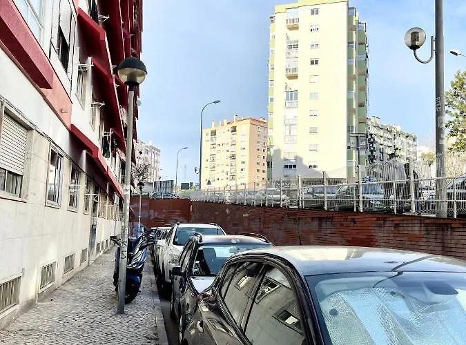 Modern Cloud 5 - Amadora Lägenhet *